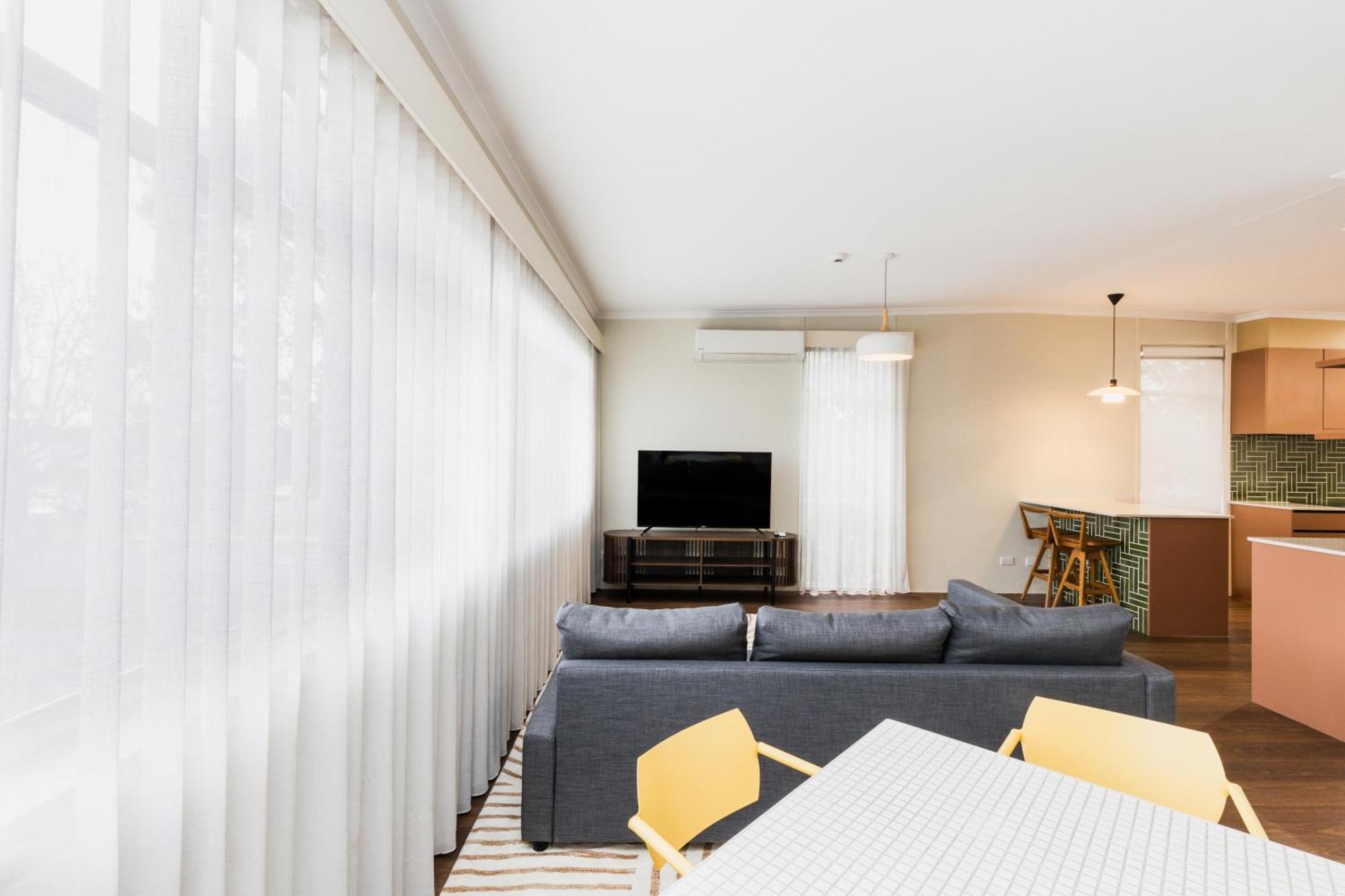 Statesman Hotel Κανμπέρα Δωμάτιο φωτογραφία