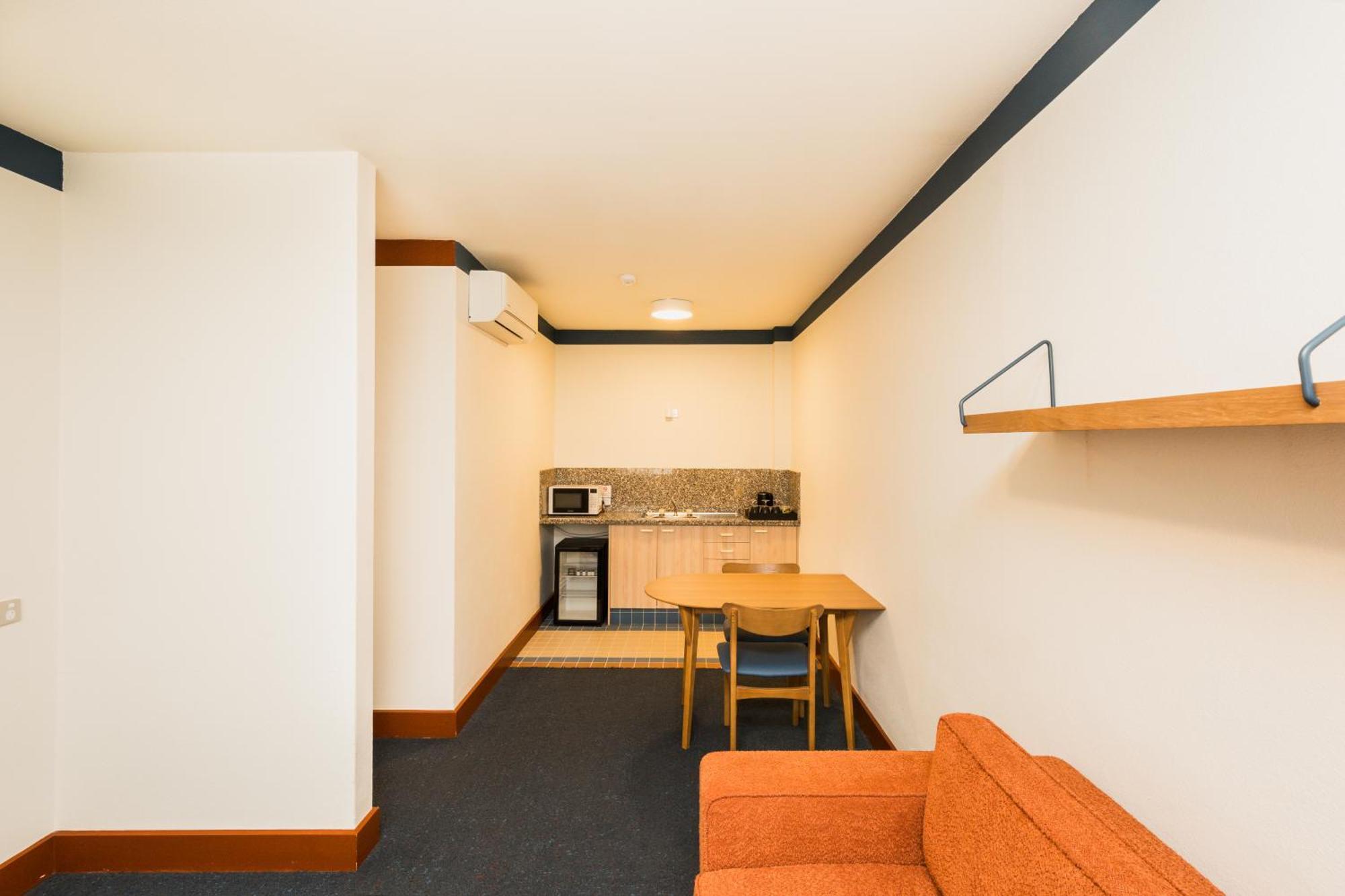 Statesman Hotel Κανμπέρα Δωμάτιο φωτογραφία