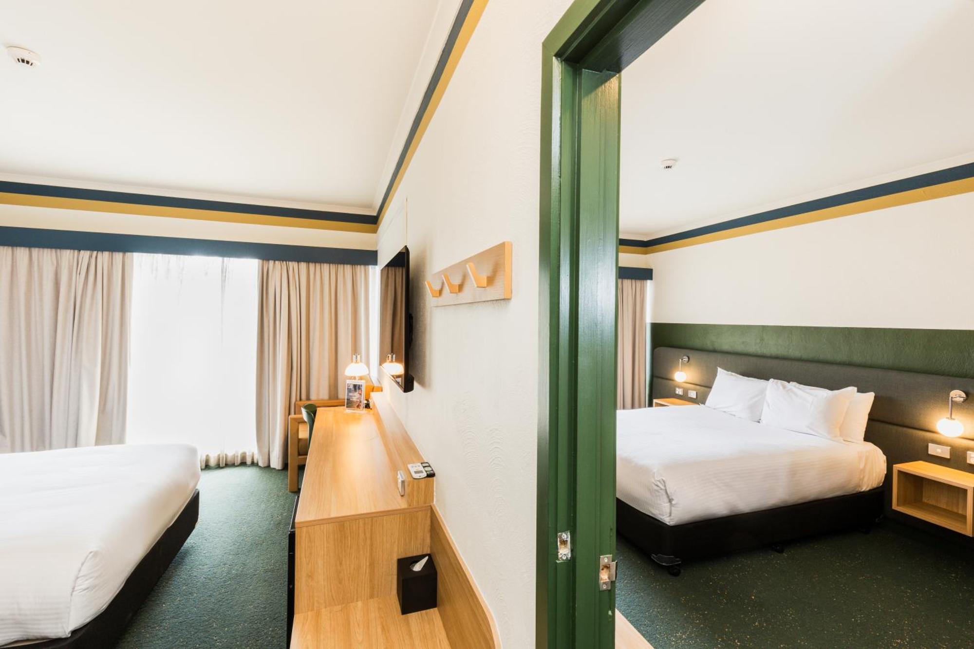Statesman Hotel Κανμπέρα Δωμάτιο φωτογραφία