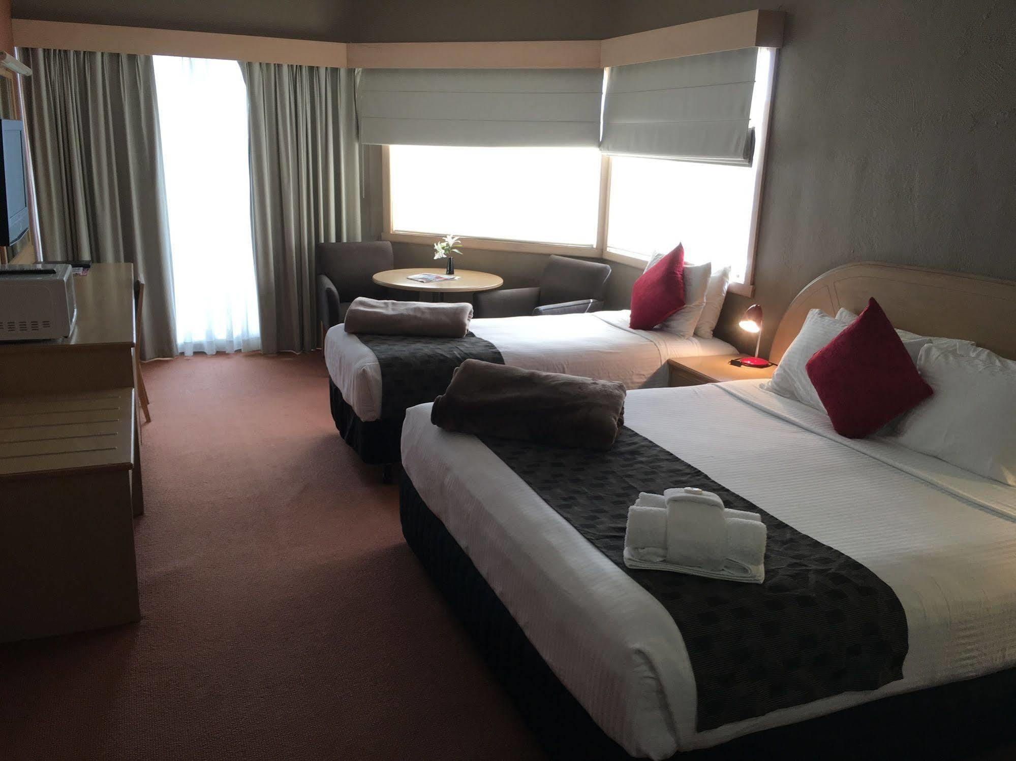 Statesman Hotel Κανμπέρα Εξωτερικό φωτογραφία